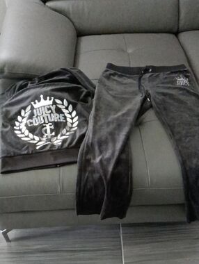 Juicy Couture Dark Gray Lounge Set with Silver Crest